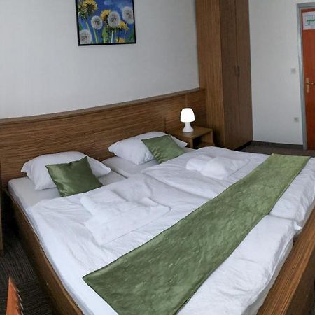 Restavracija In Prenocisca Carda Hotel Martjanci Екстериор снимка
