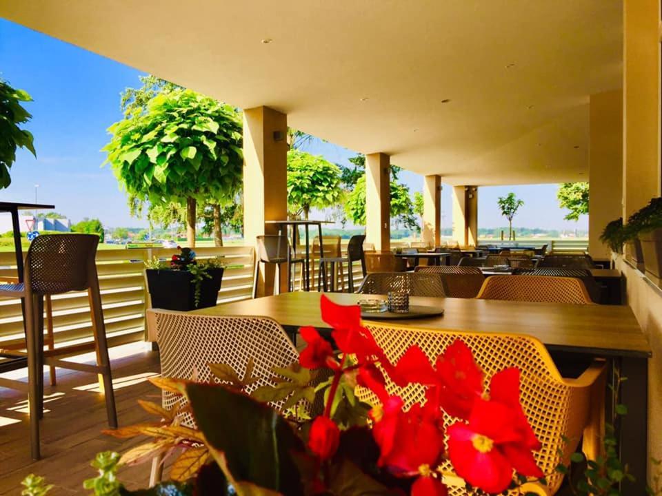 Restavracija In Prenocisca Carda Hotel Martjanci Екстериор снимка