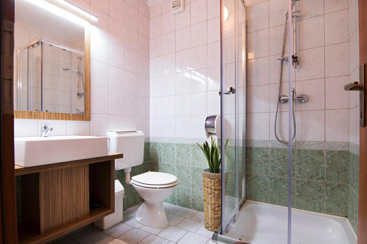 Restavracija In Prenocisca Carda Hotel Martjanci Екстериор снимка